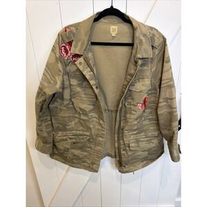 True Craft Army Camo  Jacket with Embroidered Flowers Size 1x